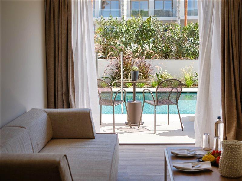 Utopia Blu 4*